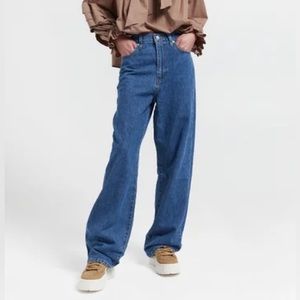 Levi’s High Waisted Straight Jeans